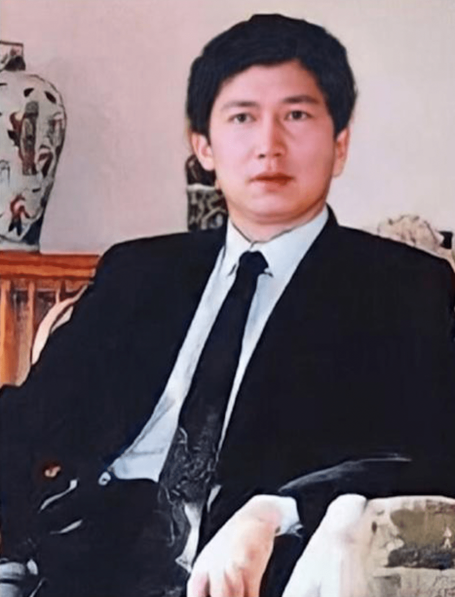 李春平曾被年長39歲富婆包養(yǎng)13年。