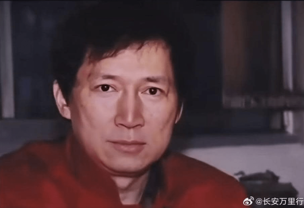 曾因繼承荷里活富婆巨額遺產(chǎn)而轟動(dòng)中外的內(nèi)地傳奇富豪李春平，近日病逝北京，終年76歲