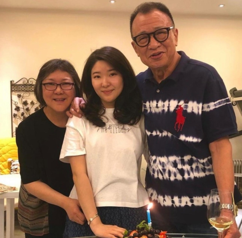 許紹雄一家人都好幸福。