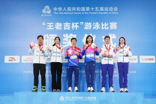 何詩(shī)蓓獲得50米蛙銅牌，冠軍是上海隊(duì)的唐錢(qián)婷，銀牌則由山西的楊暢奪得。