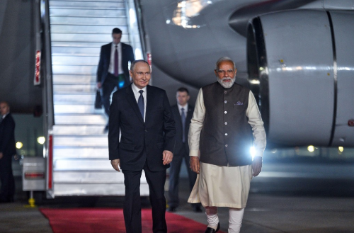 莫迪親自迎接普京 莫迪親自迎接普京