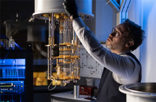 量子計算機的“iPhone時刻”！荷蘭QuantWare突破萬級量子比特芯片