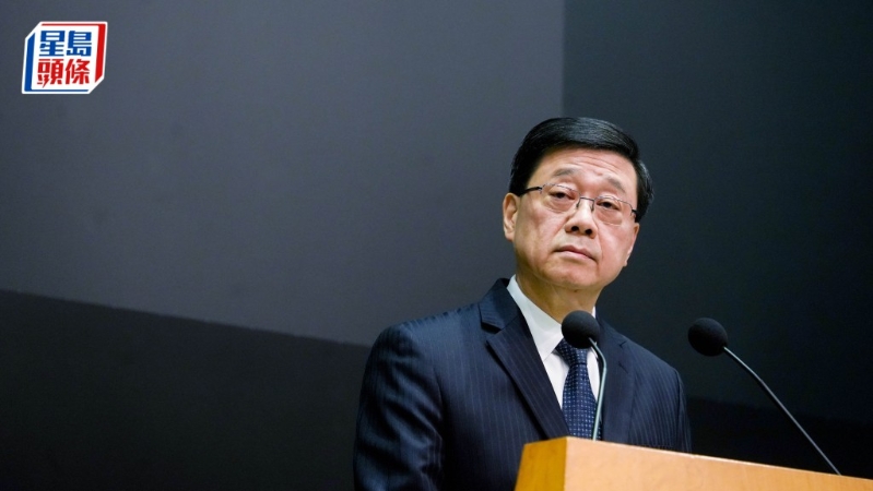 行政長官李家超今日（13日）對(duì)商務(wù)及經(jīng)濟(jì)發(fā)展局前局長蘇錦樑辭世表示哀悼。